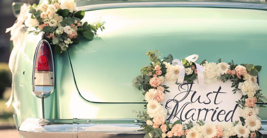 Thorpeness Country Club, stock, just married car