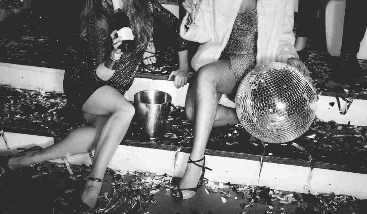 Thorpeness Country Club, stock, black and white, disco